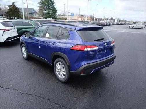 2025 Toyota Corolla Cross LE