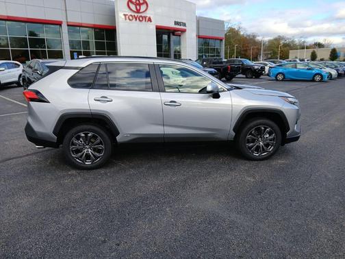 2025 Toyota RAV4 Hybrid XLE Premium