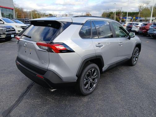 2025 Toyota RAV4 Hybrid XLE Premium