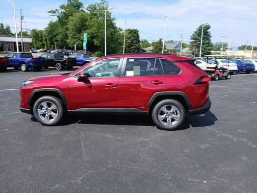 2025 Toyota RAV4 Hybrid XLE