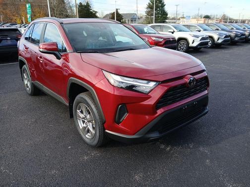 2025 Toyota RAV4 XLE