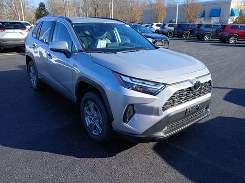 2025 Toyota RAV4 XLE