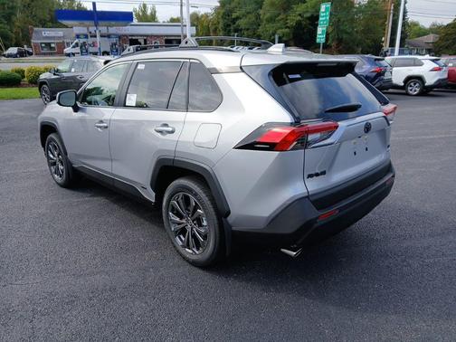 2025 Toyota RAV4 Hybrid XLE Premium