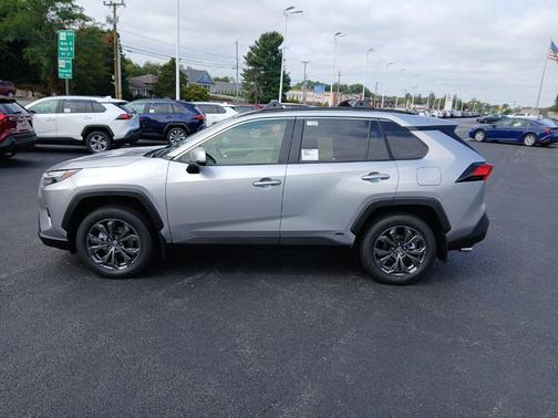 2025 Toyota RAV4 Hybrid XLE Premium