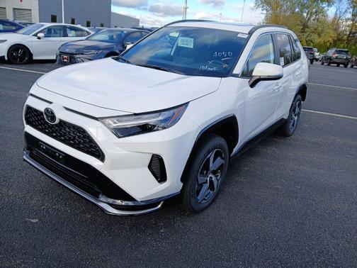 2025 Toyota RAV4 Hybrid SE