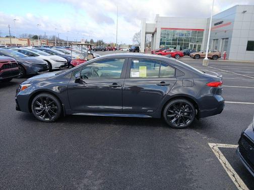 2026 Toyota Corolla Hybrid SE