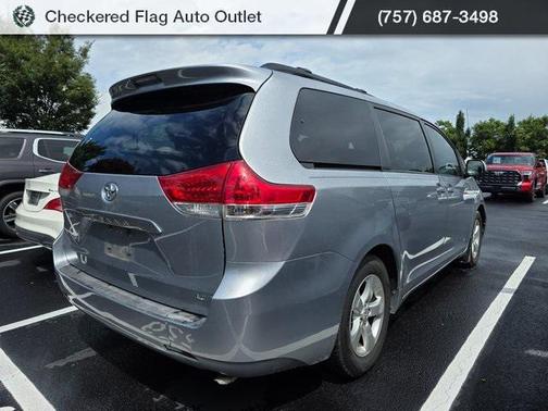 2011 Toyota Sienna LE