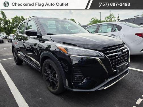 Super Black 2023 Nissan Kicks SR