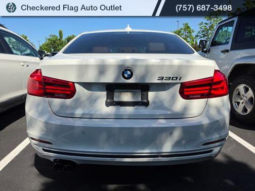 Alpine White 2017 BMW 330 330i