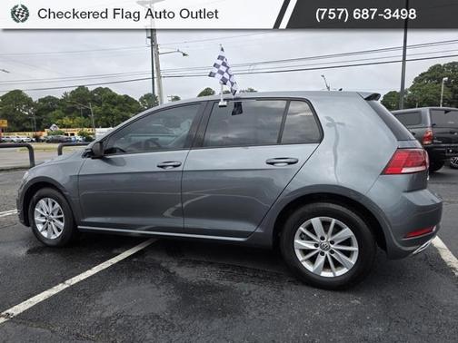 2018 Volkswagen Golf TSI S