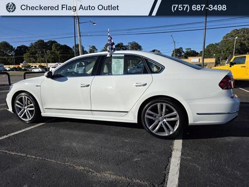 2017 Volkswagen Passat 1.8T R-Line w/Comfort