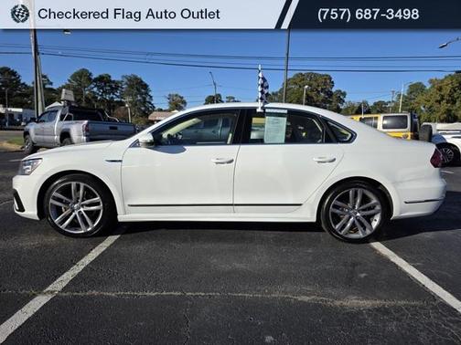 2017 Volkswagen Passat 1.8T R-Line w/Comfort