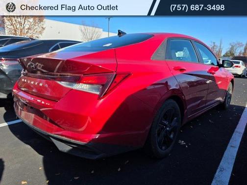 2022 Hyundai ELANTRA SEL