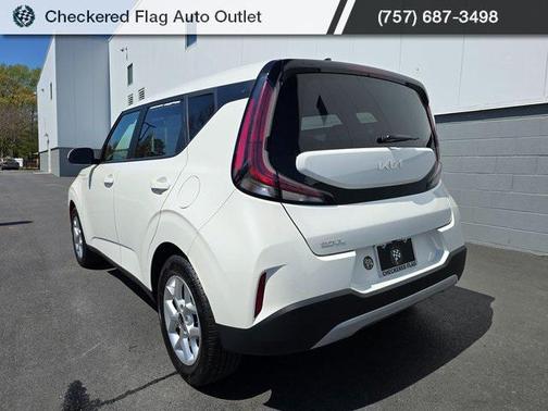 2023 Kia Soul LX