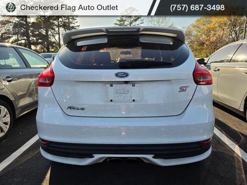 OXFORD WHITE 2015 Ford Focus ST