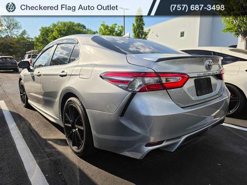 Celestial Silver Metallic 2019 Toyota Camry SE