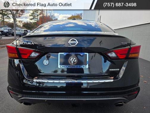 2022 Nissan Altima SR VC-Turbo FWD