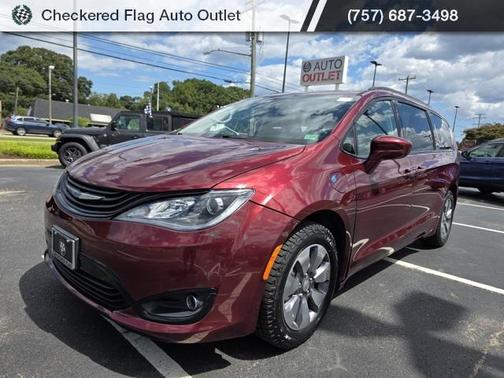 2018 Chrysler Pacifica Hybrid Touring Plus