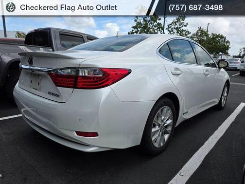 2015 Lexus ES 300h Base