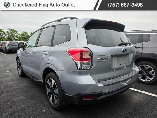 Ice Silver Metallic 2017 Subaru Forester 2.5i Limited