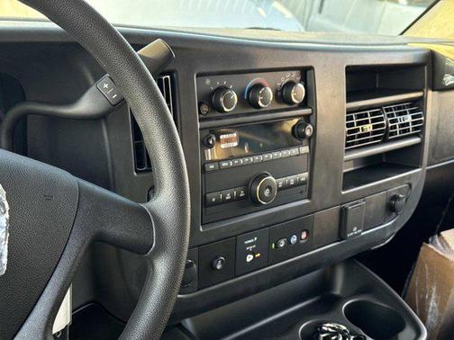 2025 Chevrolet Express 2500 RWD 2500 Regular Wheelbase WT