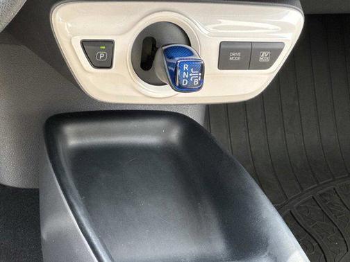 2016 Toyota Prius Two