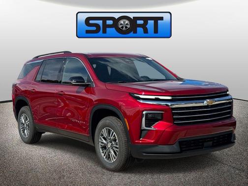 Radiant Red Tintcoat 2027 Chevrolet Traverse LT