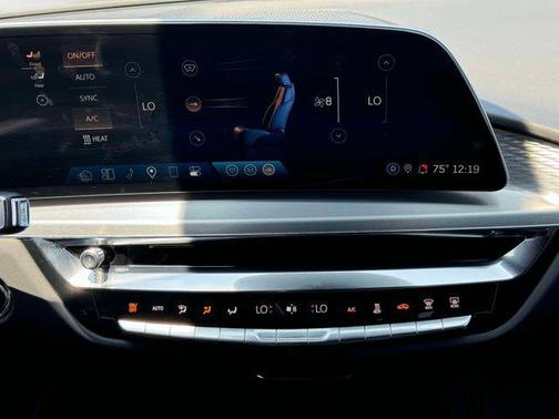 2024 Cadillac LYRIQ Luxury w/1SE