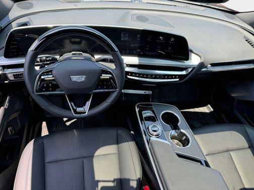 2024 Cadillac LYRIQ Luxury w/1SE