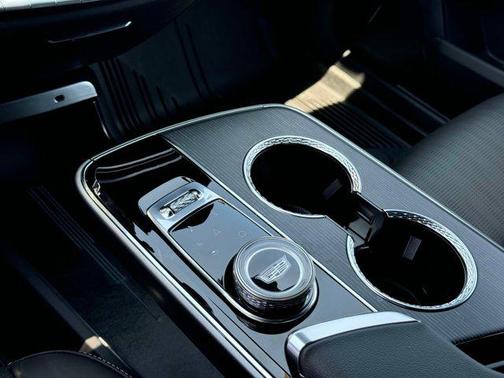 2024 Cadillac LYRIQ Luxury w/1SE
