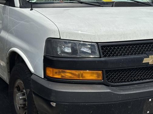 Summit White 2024 Chevrolet Express 2500 Work Van