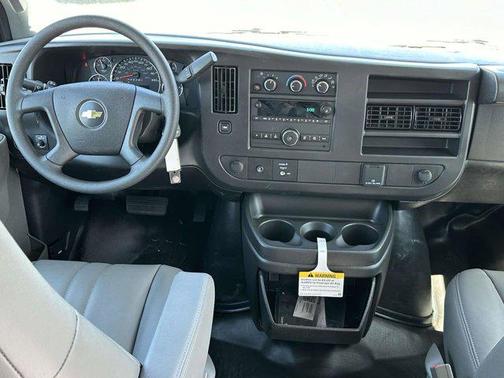 2025 Chevrolet Express 3500 RWD 3500 Regular Wheelbase WT