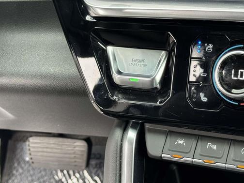 White Frost Tricoat 2023 GMC Sierra 1500 Denali
