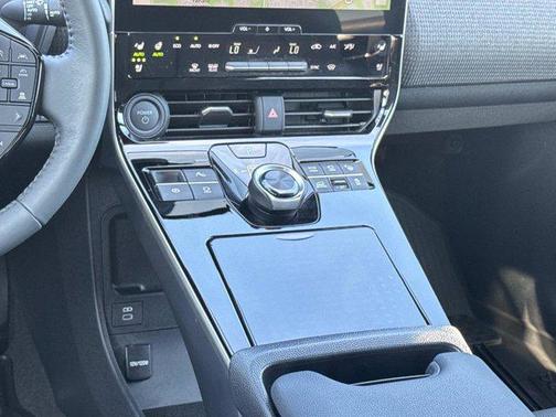 2024 Toyota bZ4X Limited