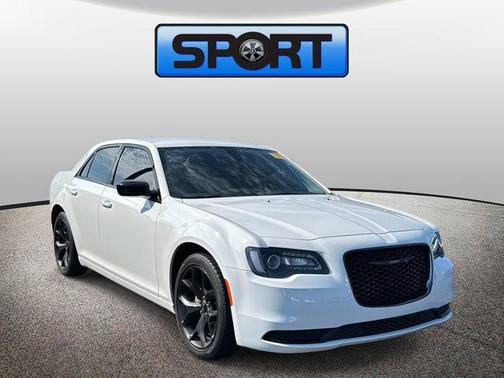 2022 Chrysler 300 Touring