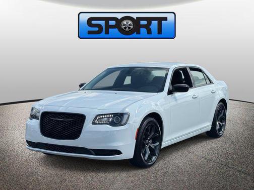 2022 Chrysler 300 Touring