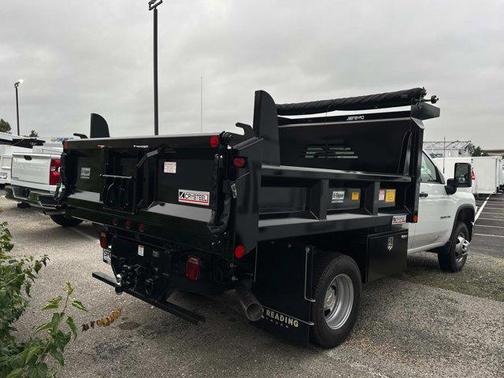 2025 Chevrolet Silverado 3500 WT