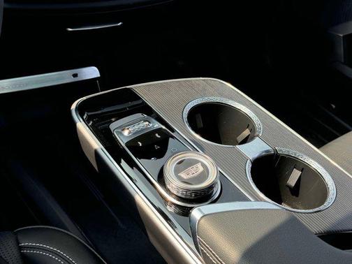 2024 Cadillac LYRIQ Luxury w/1SE