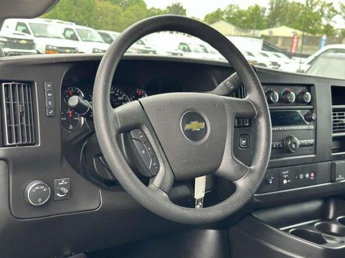 2022 Chevrolet Express 2500 RWD 2500 Regular Wheelbase WT