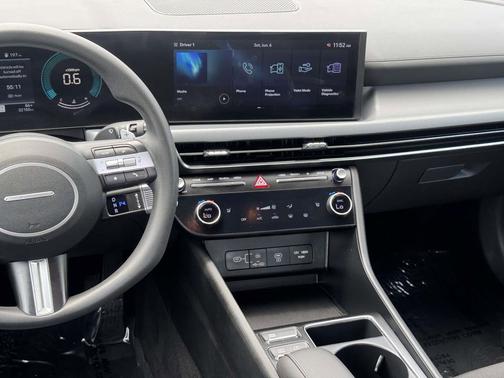 Aero Silver 2025 Hyundai SONATA SEL