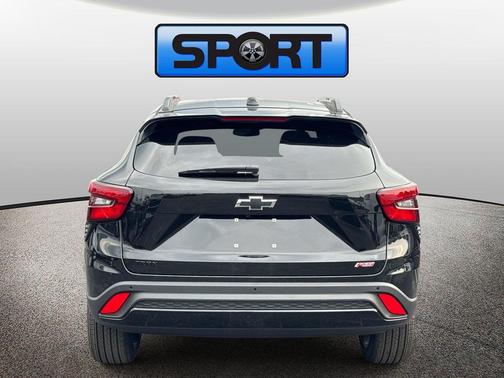 Mosaic Black Metallic 2026 Chevrolet Trax FWD 2RS