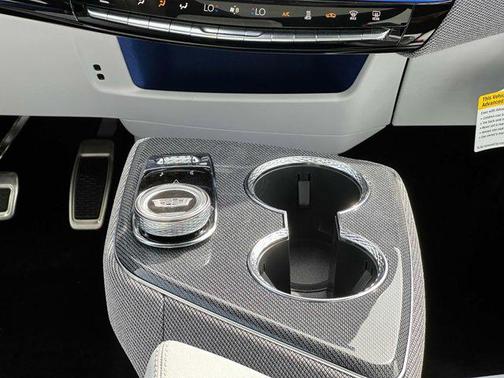 2025 Cadillac OPTIQ Luxury