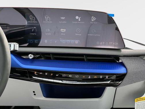 2025 Cadillac OPTIQ Luxury