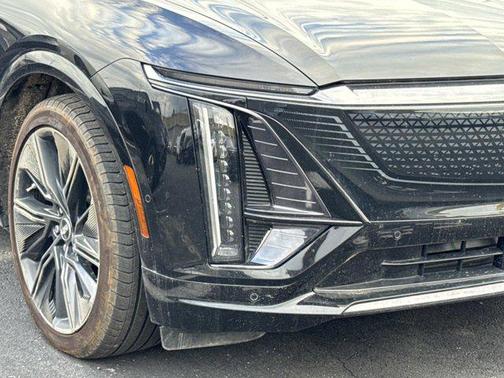 Stellar Black Metallic 2024 Cadillac LYRIQ Sport