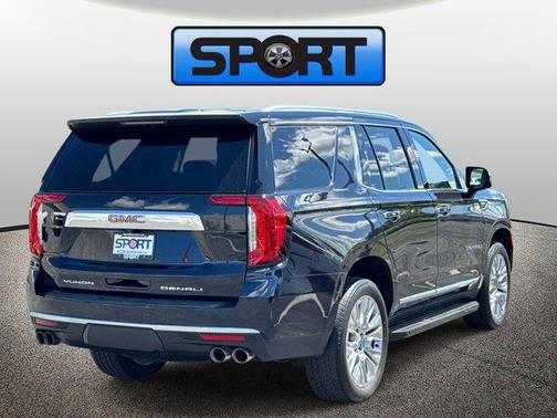 Midnight Blue Metallic 2022 GMC Yukon Denali