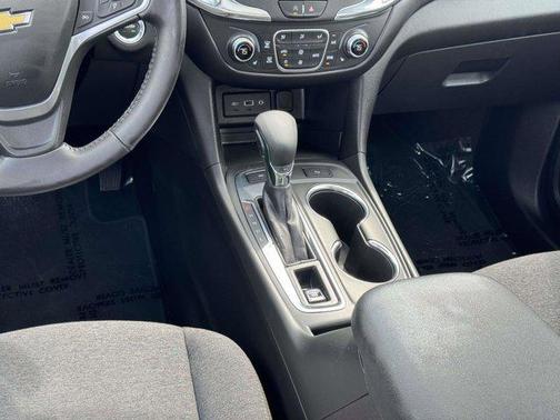 Mosaic Black Metallic 2022 Chevrolet Equinox 1LT