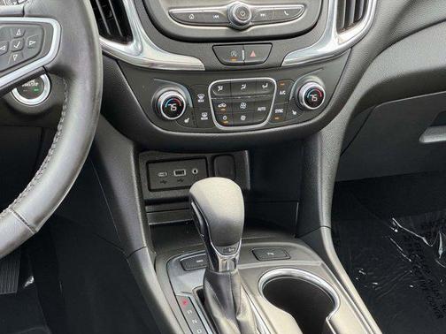 Mosaic Black Metallic 2022 Chevrolet Equinox 1LT