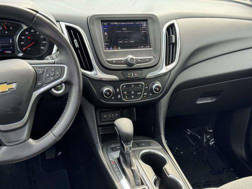 Mosaic Black Metallic 2022 Chevrolet Equinox 1LT