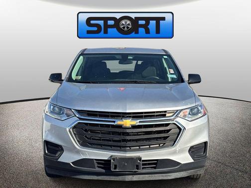 Silver Ice Metallic 2018 Chevrolet Traverse LS