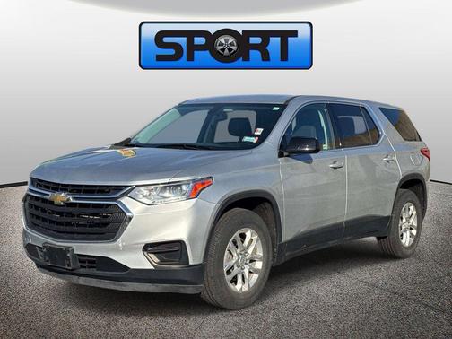 Silver Ice Metallic 2018 Chevrolet Traverse LS
